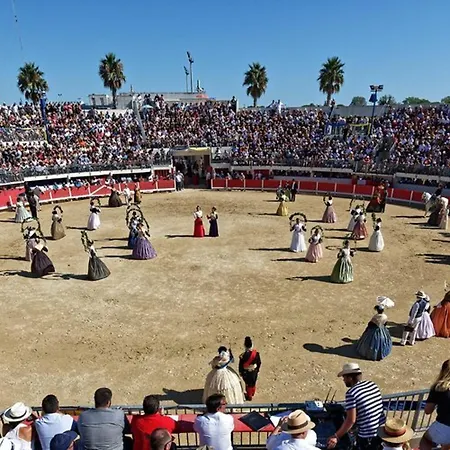 Climatise Pour 4 Pers A 350m De La Avec Parking - Fr-1-307-222 公寓 *